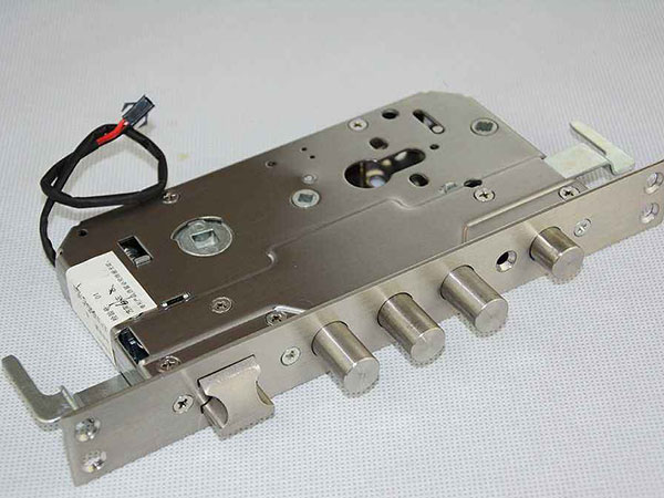 新蔡24小时上门开锁公司