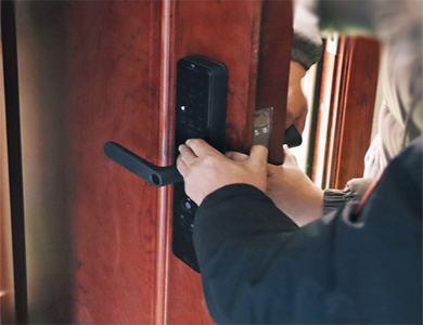 新蔡24小时上门开锁公司